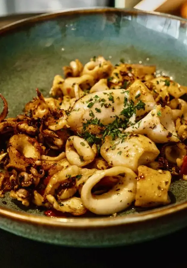 assiette de chipirons
