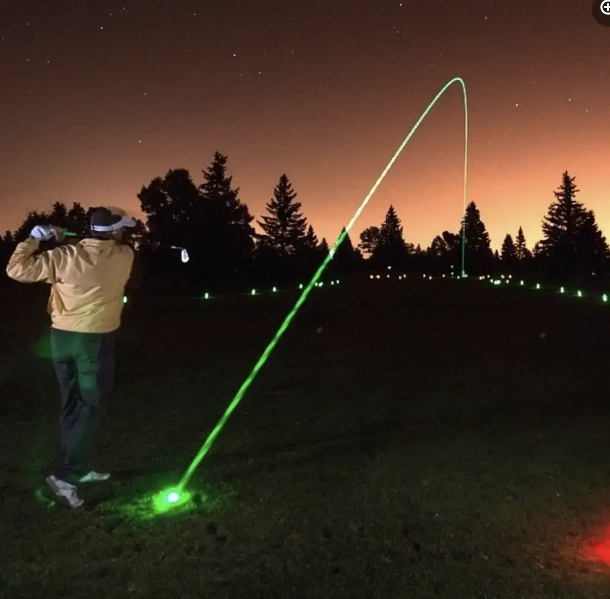 départ golf de nuit